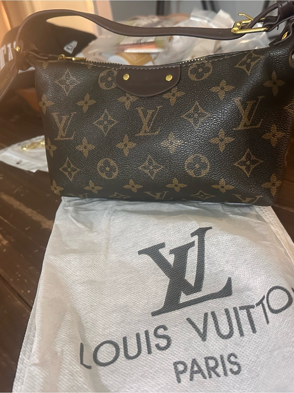 Source Unknown Brown & Gold Monogram Shoulder Bag - Picture 2 of 13